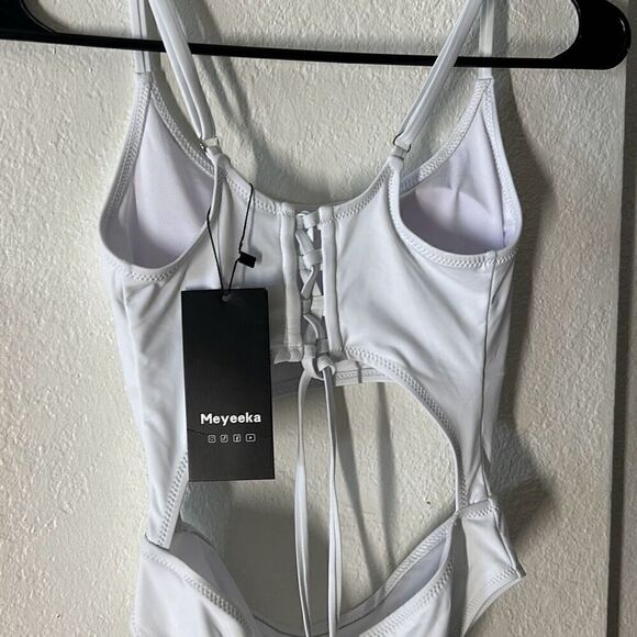 Meyeeka Size Small White womens One piece swimsuit NWT - Picture 5 of 5